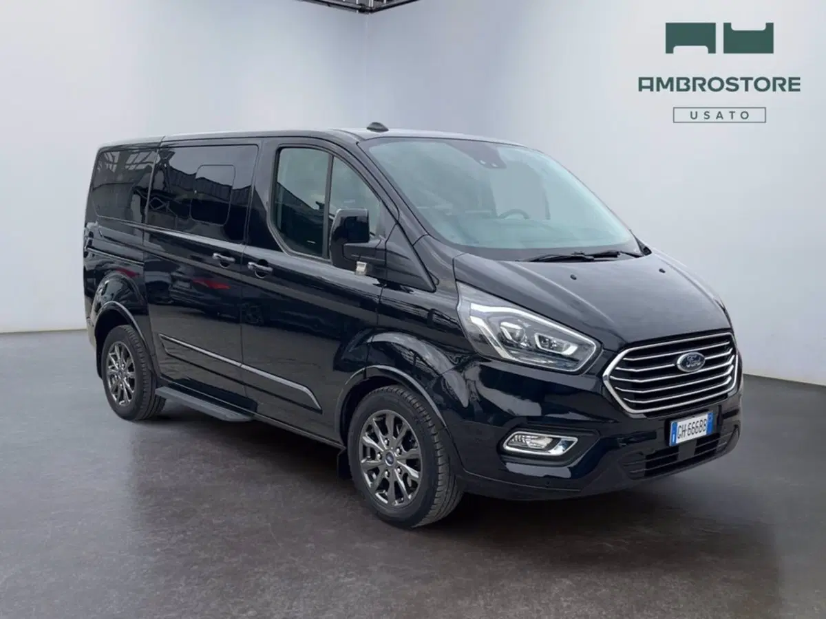 Ford Tourneo Custom usata a Milano (3)