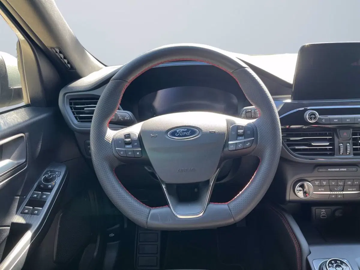 Ford Kuga usata a Milano (14)