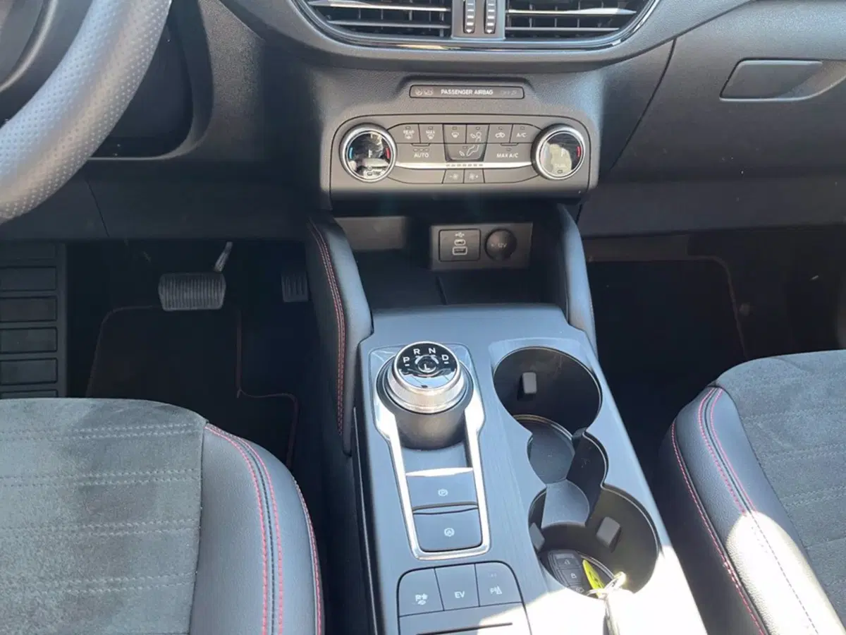 Ford Kuga usata a Milano (17)
