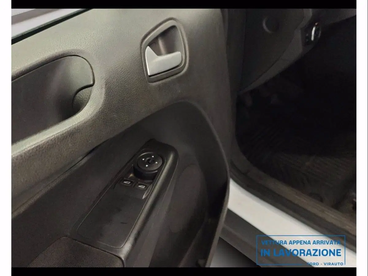 Ford Transit Courier usata a Catania (10)