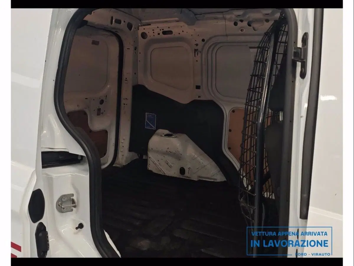 Ford Transit Courier usata a Catania (13)