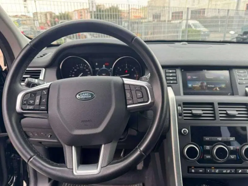Land Rover Discovery Sport usata a Savona (14)