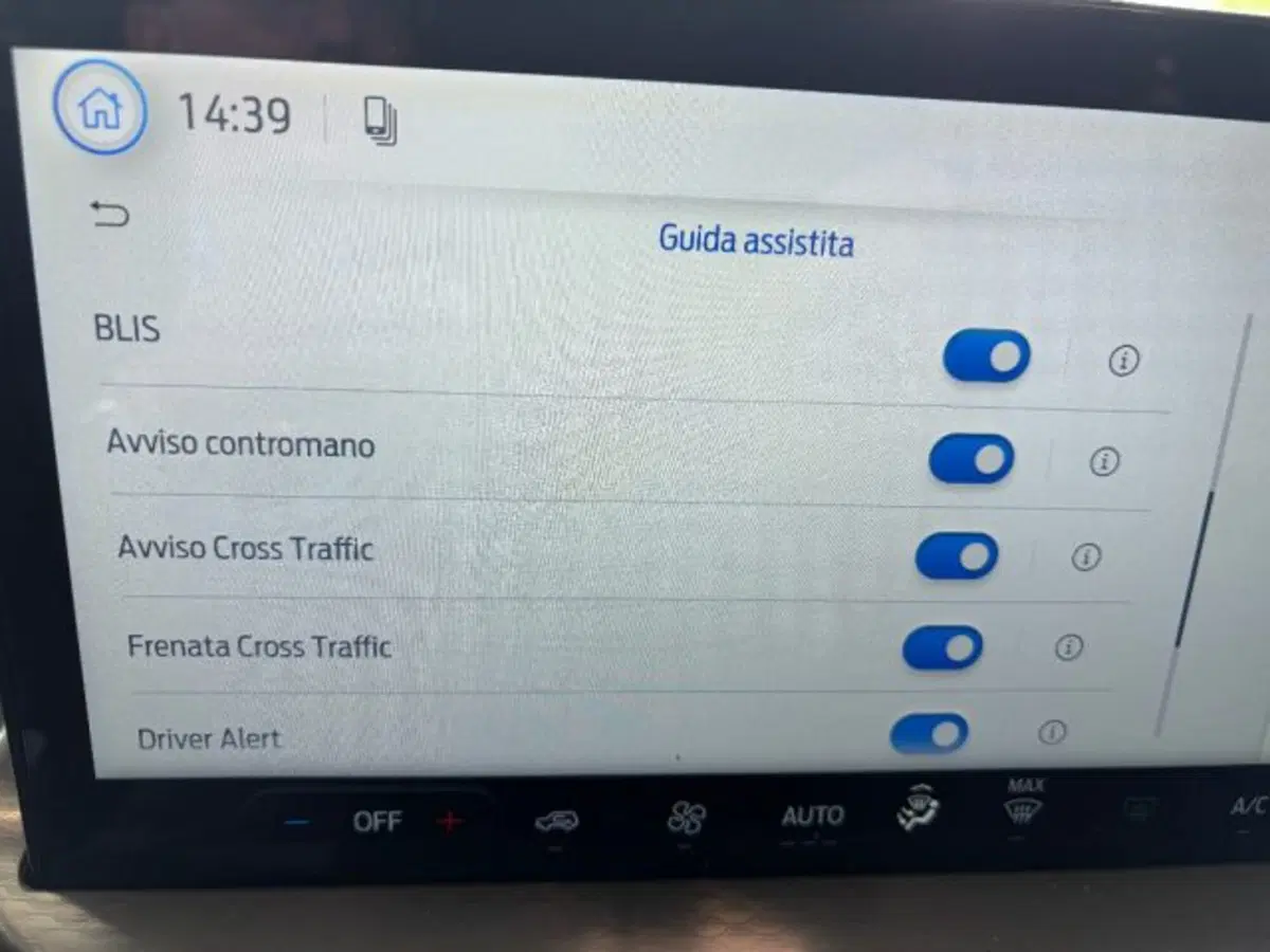 Ford Kuga nuova a Cuneo (14)