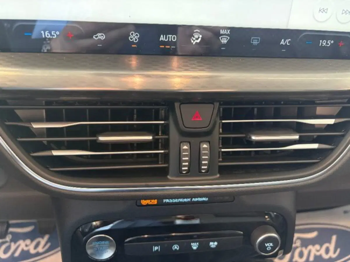 Ford Kuga nuova a Cuneo (16)