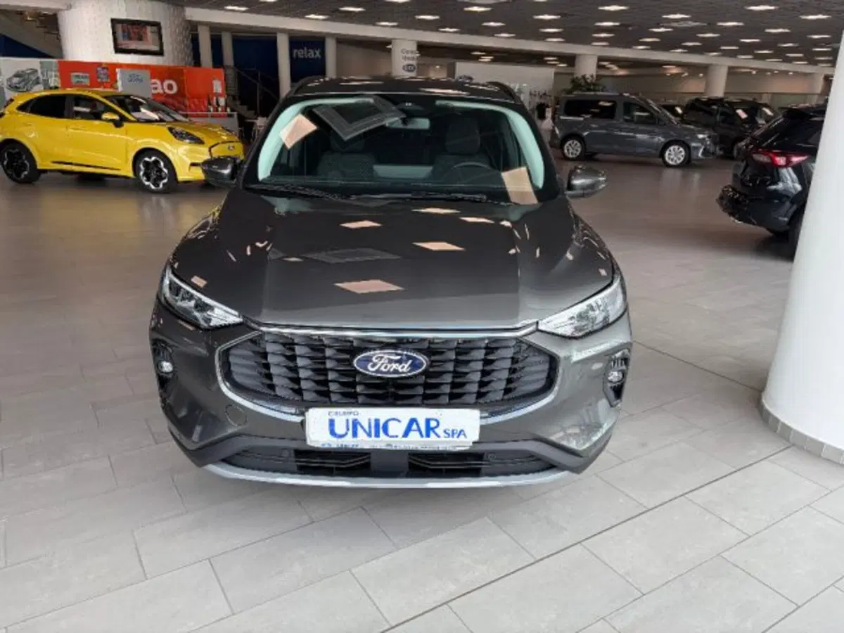 Ford Kuga nuova a Cuneo (3)