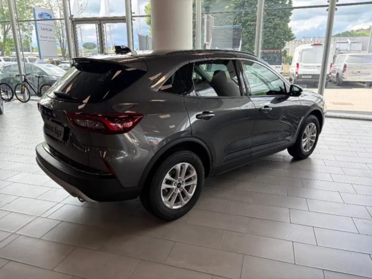 Ford Kuga nuova a Cuneo (4)