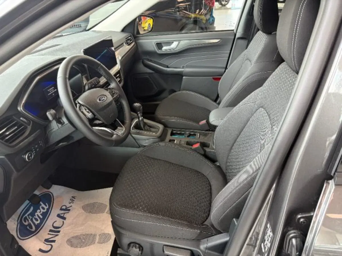 Ford Kuga nuova a Cuneo (8)