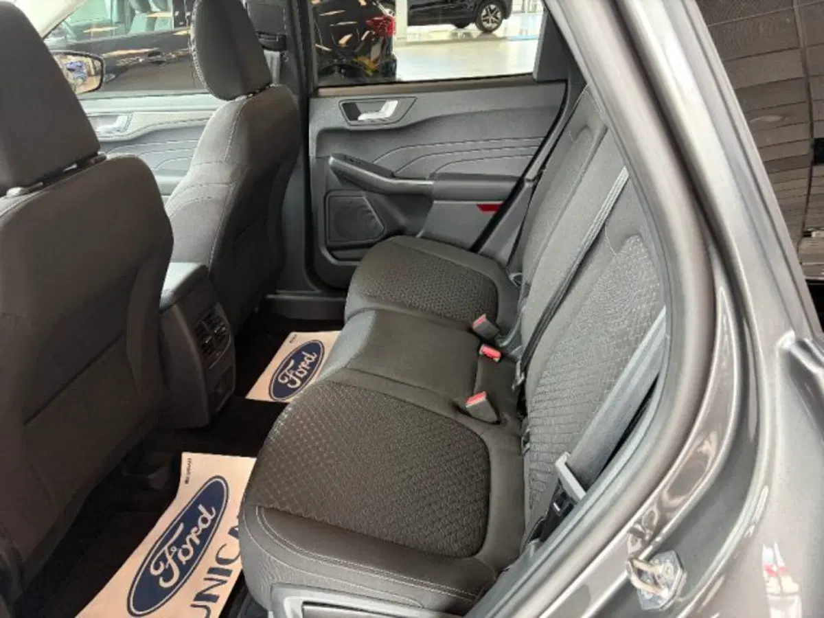 Ford Kuga nuova a Cuneo (9)