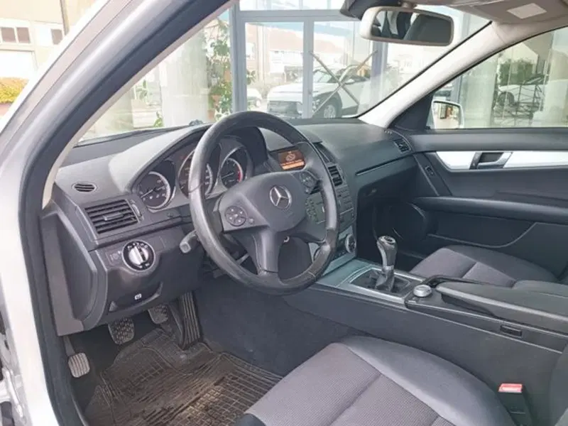 Mercedes-Benz Classe C usata a Pisa (6)