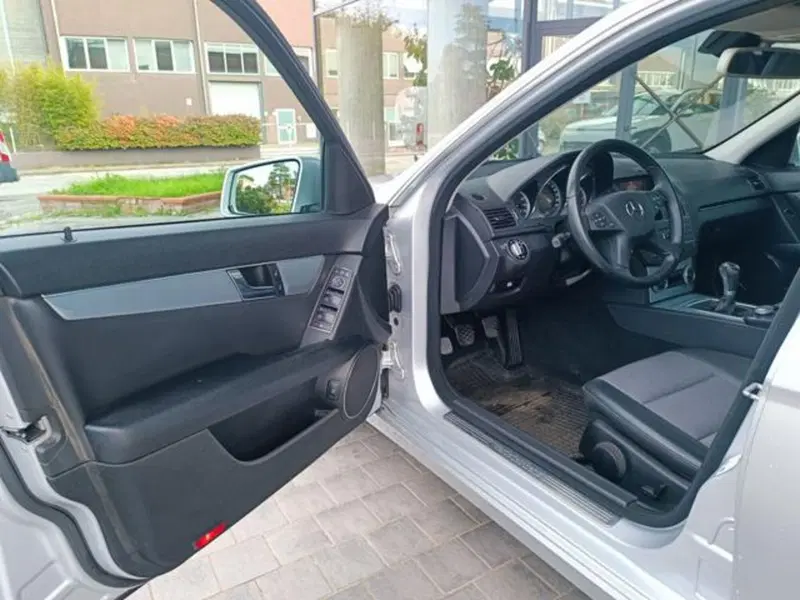 Mercedes-Benz Classe C usata a Pisa (7)