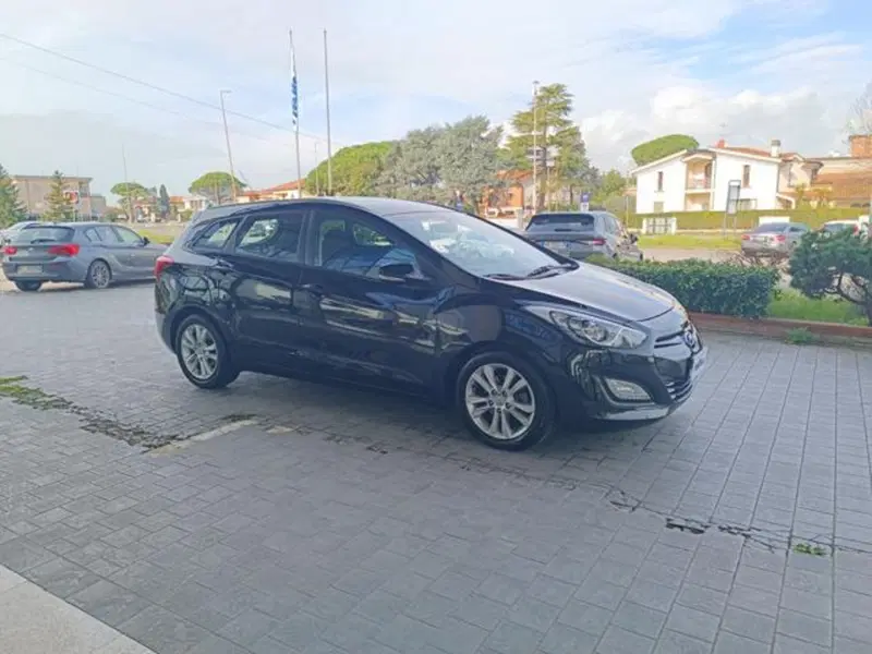Hyundai i30 Station Wagon usata a Pisa (14)