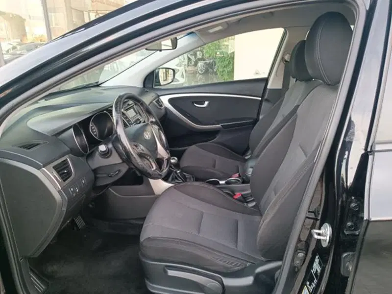 Hyundai i30 Station Wagon usata a Pisa (16)
