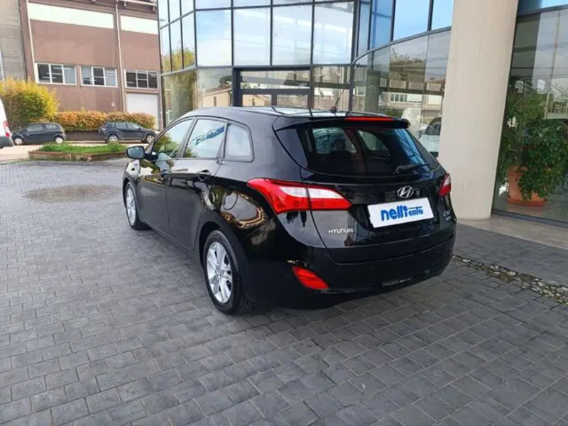 Hyundai i30 Station Wagon usata a Pisa (8)