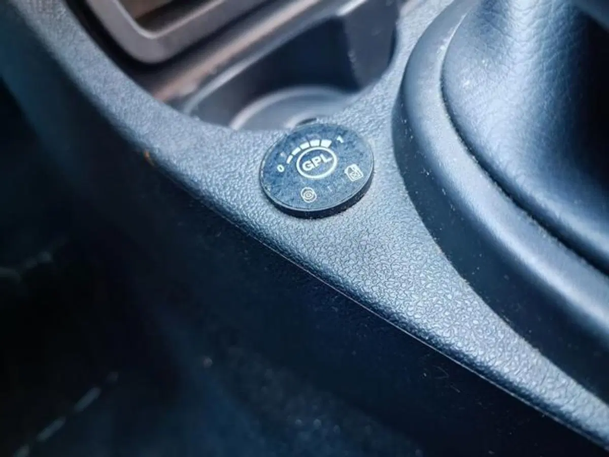 Dacia Duster usata a Pisa (4)