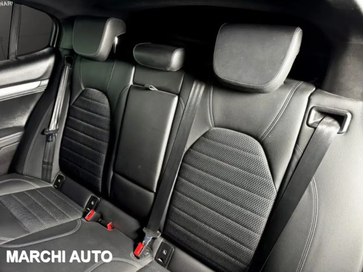 Alfa Romeo Stelvio usata a Perugia (11)