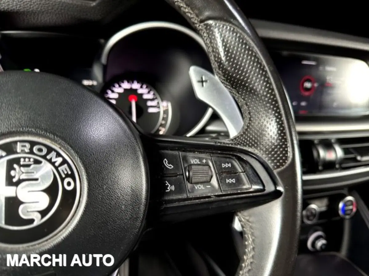 Alfa Romeo Stelvio usata a Perugia (15)