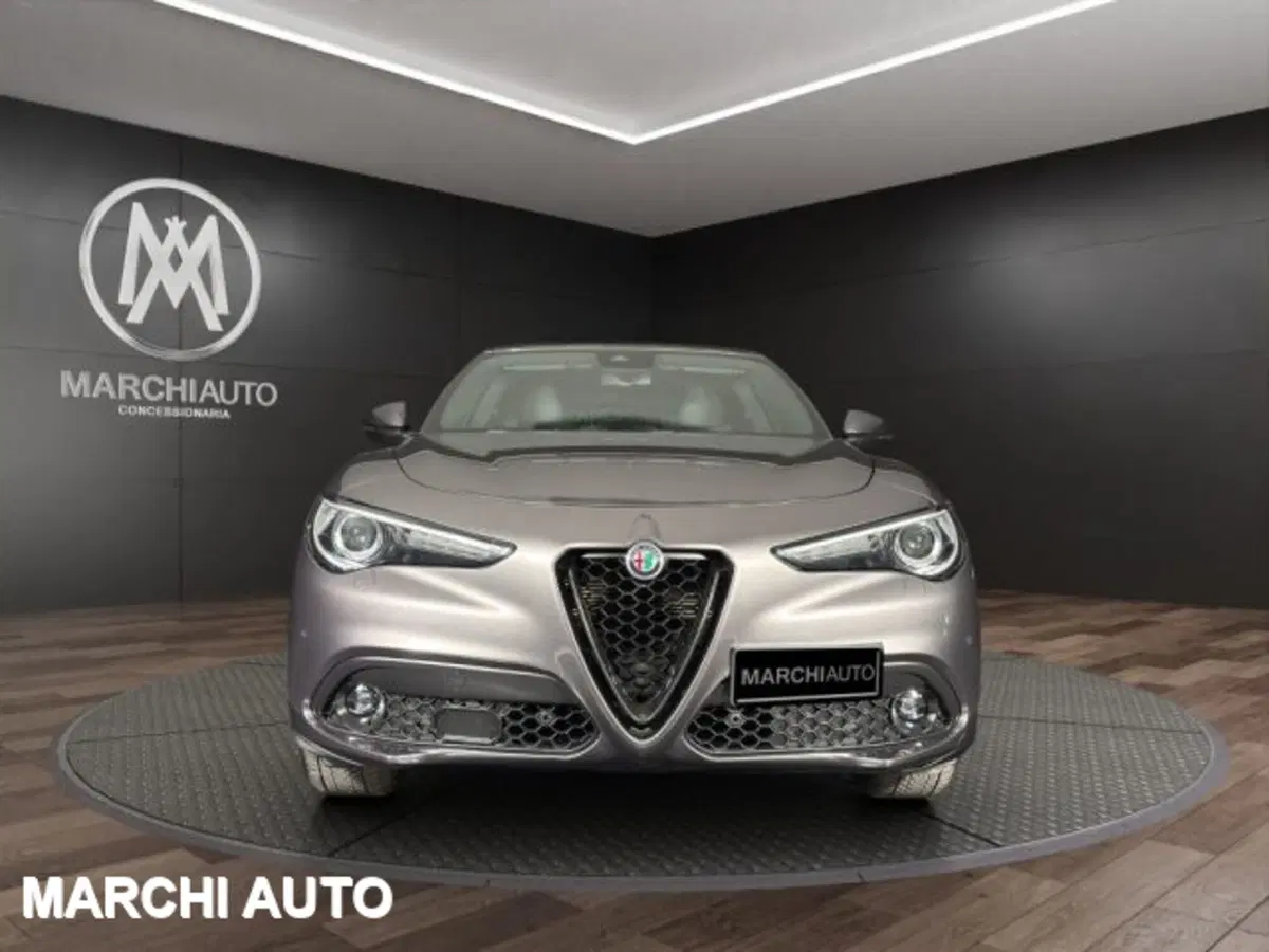 Alfa Romeo Stelvio usata a Perugia (2)