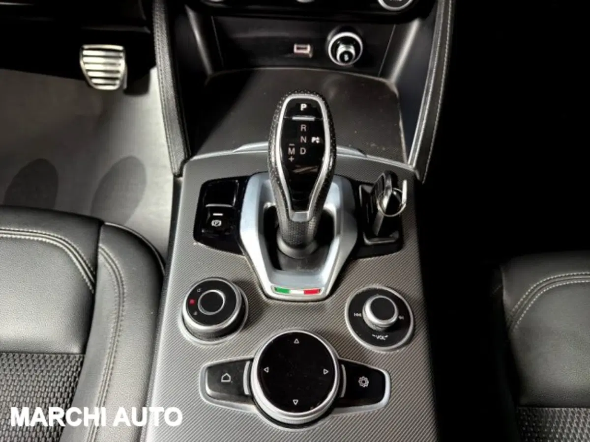 Alfa Romeo Stelvio usata a Perugia (20)