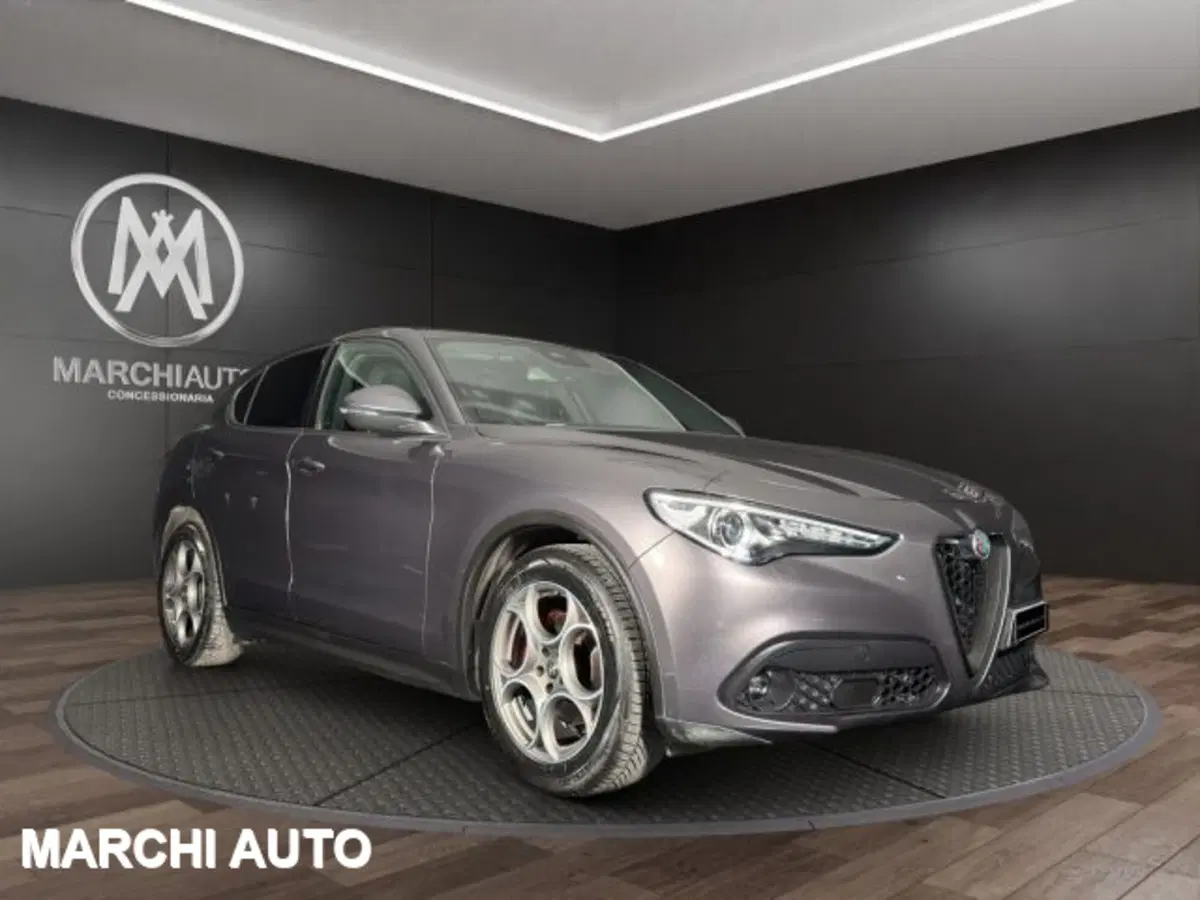 Alfa Romeo Stelvio usata a Perugia (3)