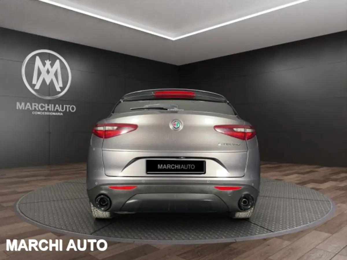 Alfa Romeo Stelvio usata a Perugia (6)