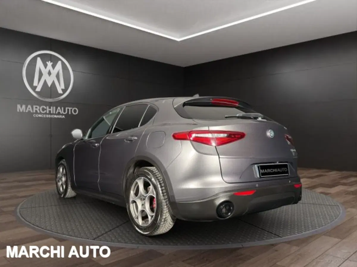 Alfa Romeo Stelvio usata a Perugia (7)