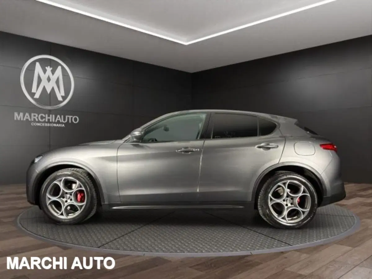 Alfa Romeo Stelvio usata a Perugia (8)