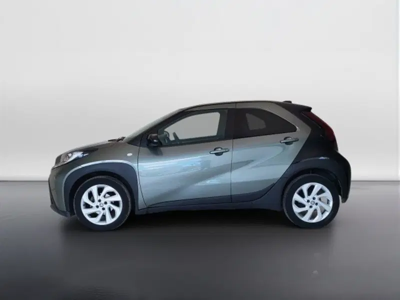 Toyota Aygo X usata a Teramo (8)