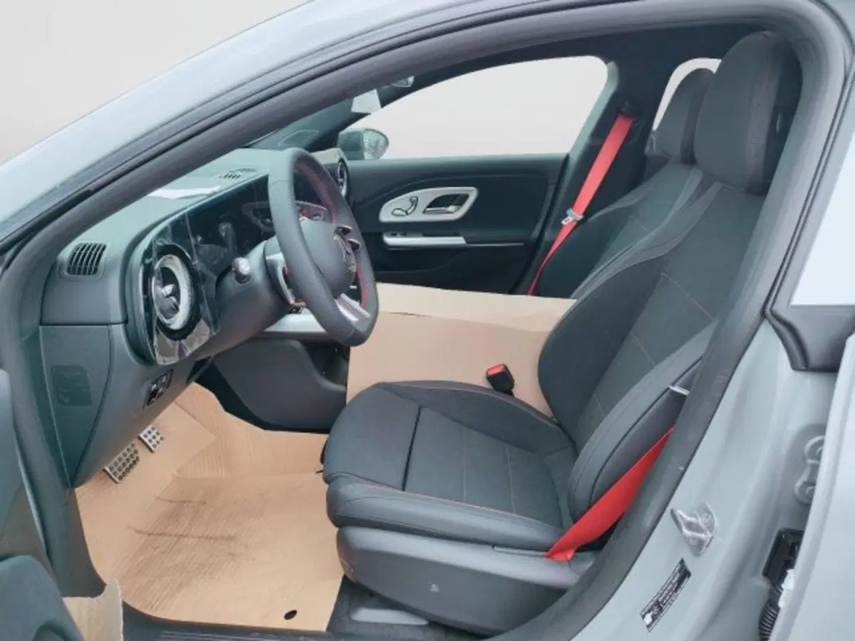 Mercedes-Benz CLA Shooting Brake nuova a Teramo (8)