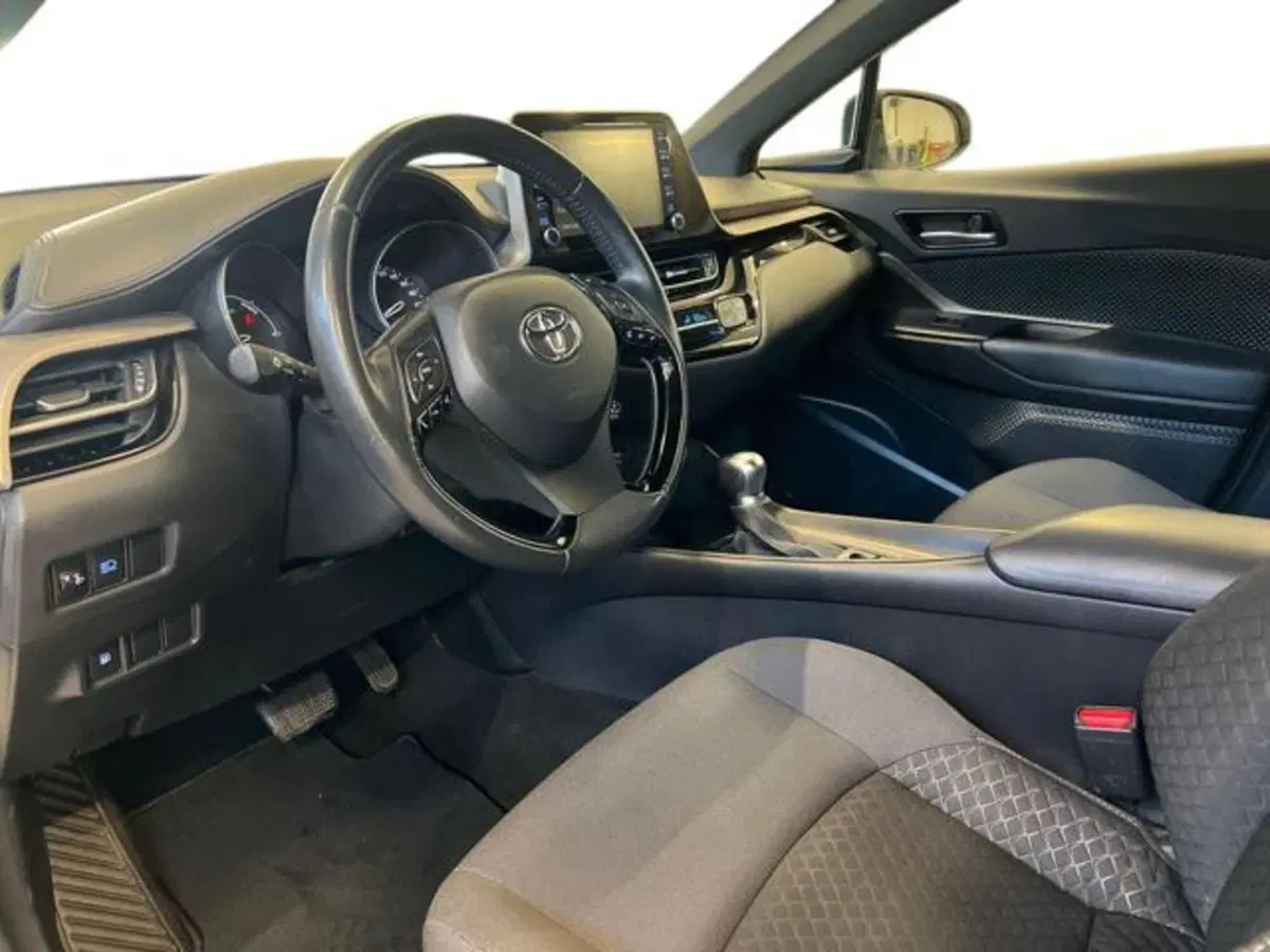 Toyota Toyota C-HR usata a Vercelli (6)