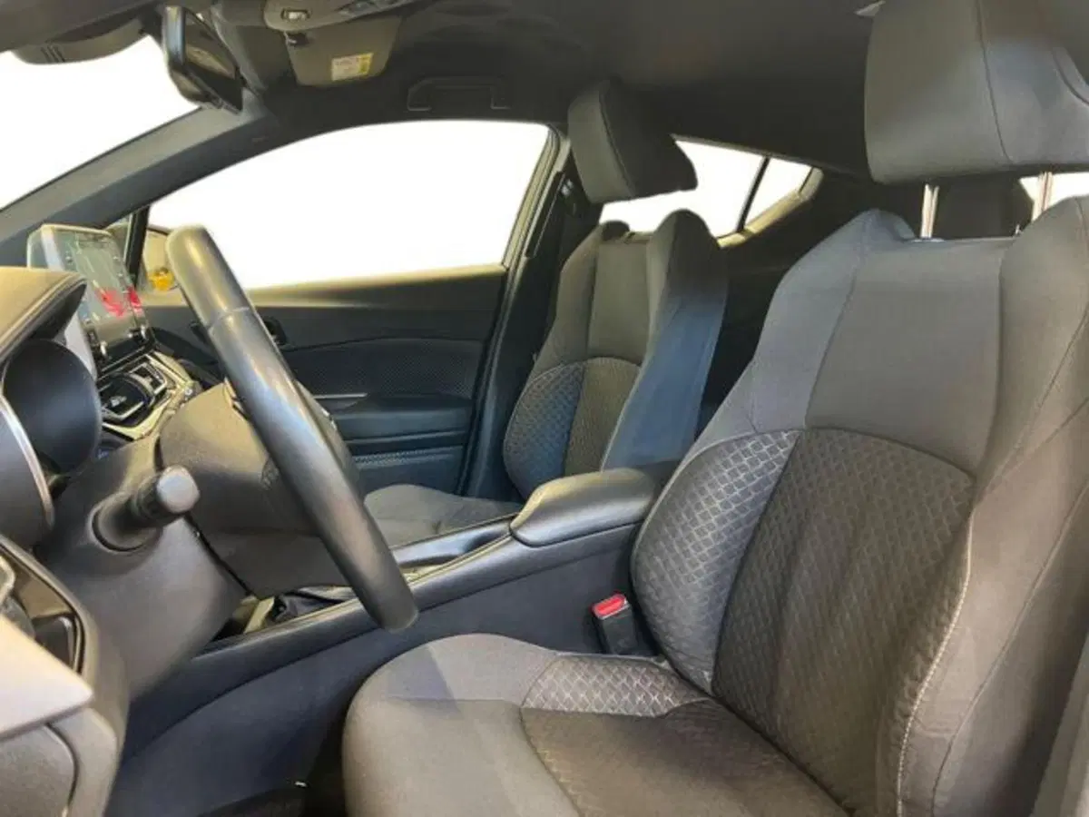 Toyota Toyota C-HR usata a Vercelli (7)