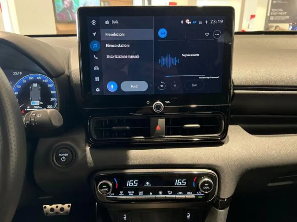 Toyota Yaris Cross usata a Vercelli (12)