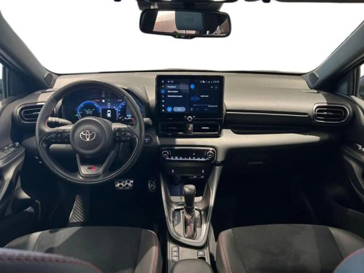 Toyota Yaris Cross usata a Vercelli (9)