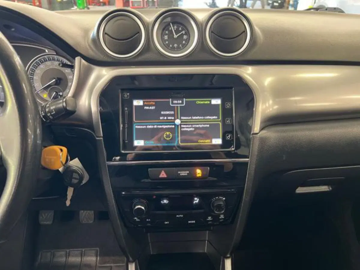 Suzuki Vitara usata a Vercelli (12)