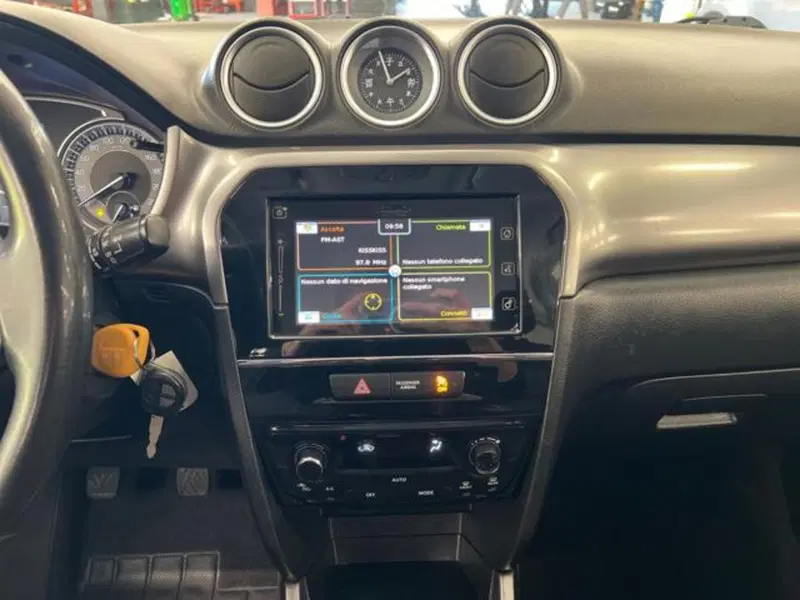 Suzuki Vitara usata a Vercelli (12)
