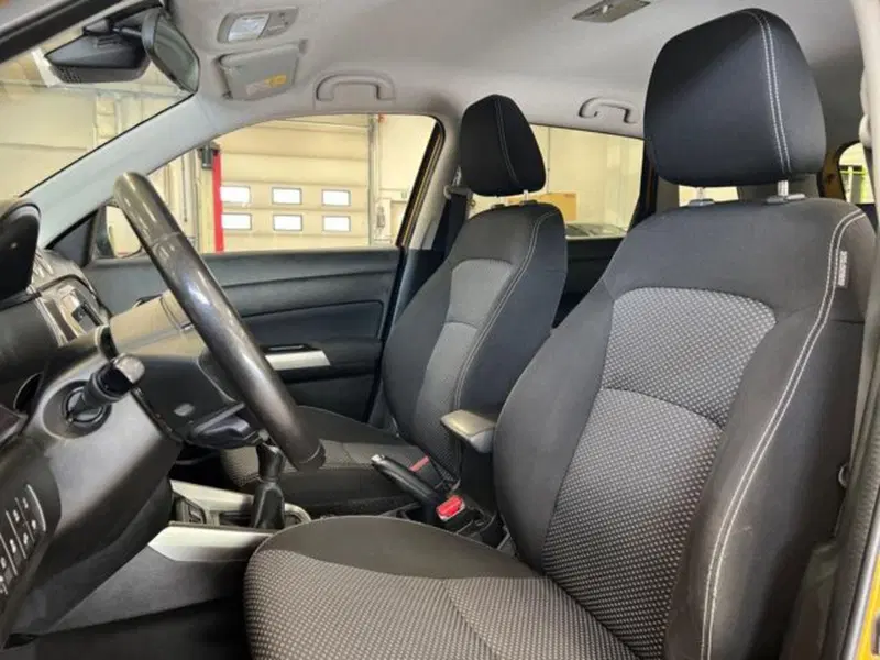 Suzuki Vitara usata a Vercelli (8)