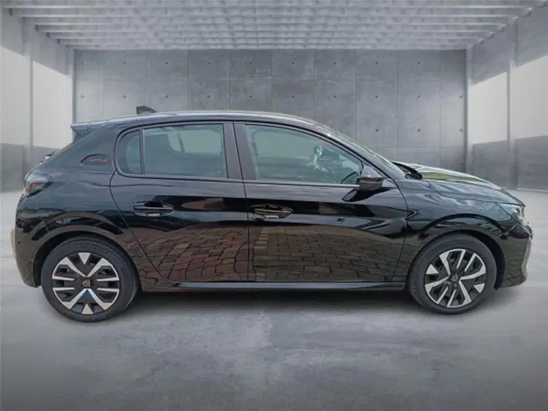 Peugeot 208 usata a Bari (7)