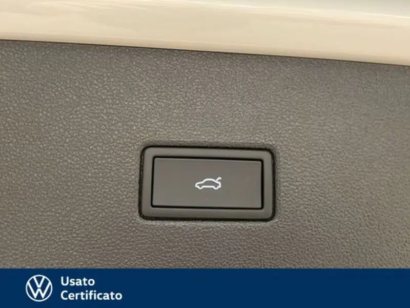 Volkswagen T-Roc nuova a Vicenza (19)