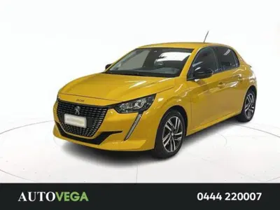 Peugeot 208 1.2 puretech Active s&amp;s 100cv del 2023 usata a Arzignano