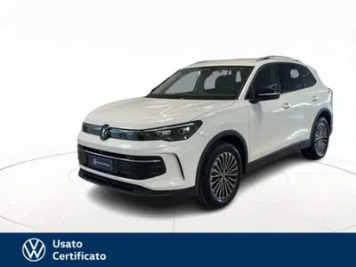 Volkswagen Tiguan 1.5 etsi Edition 130cv dsg del 2025 usata a Arzignano
