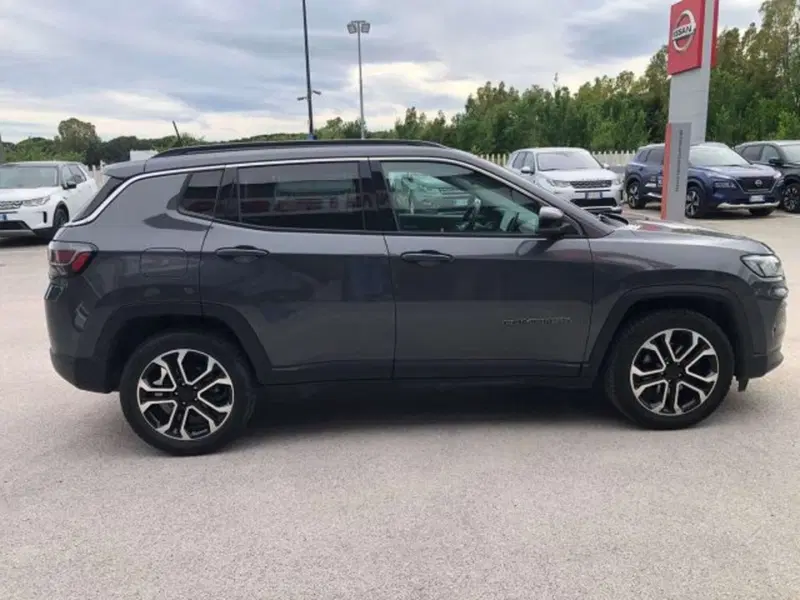 Jeep Compass usata a Firenze (18)