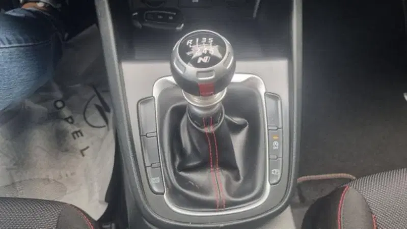 Hyundai Kona usata a Savona (8)