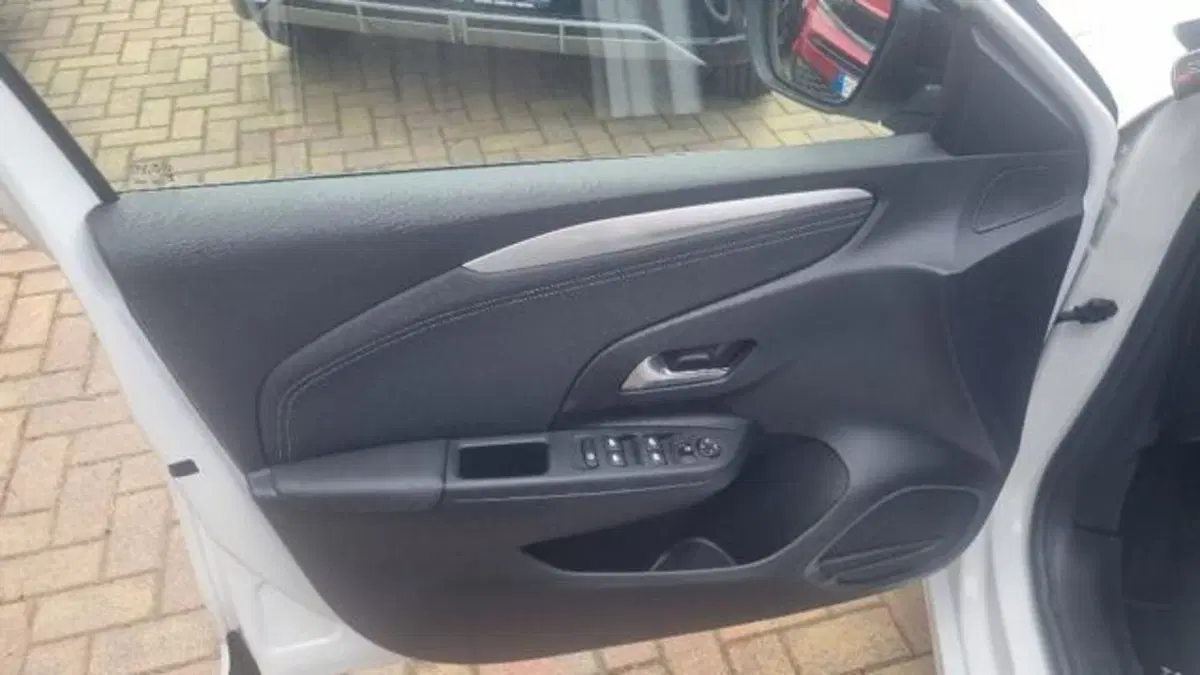 Opel Corsa usata a Savona (10)