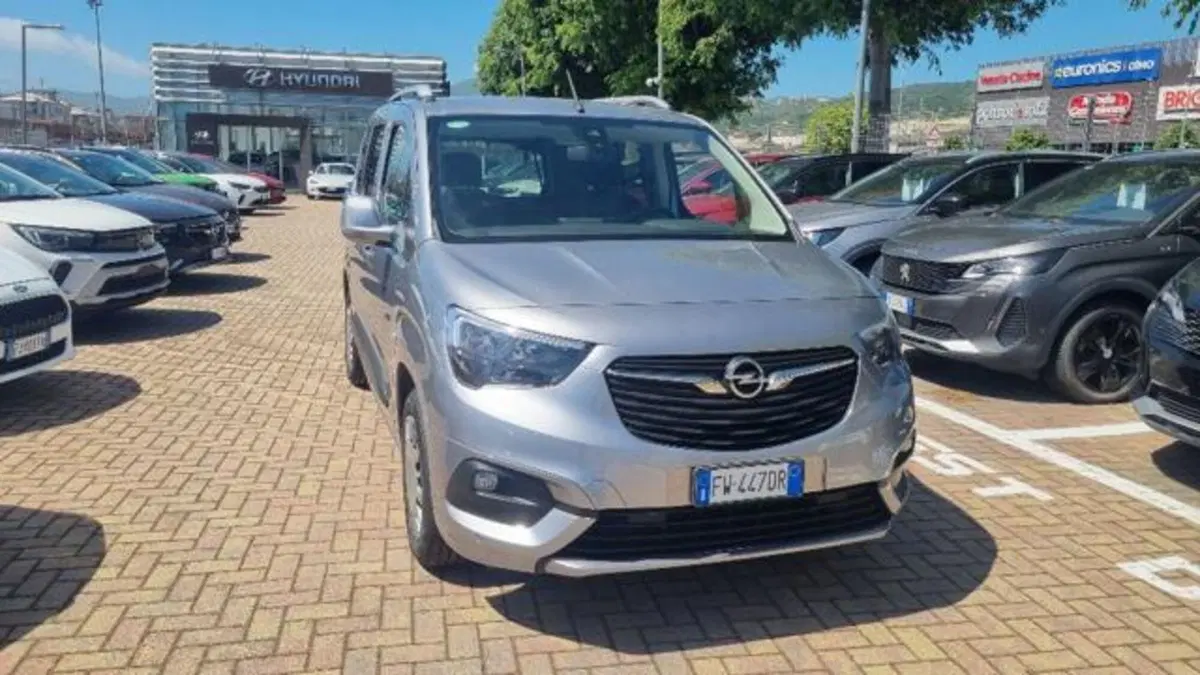 Opel Combo Life usata a Savona