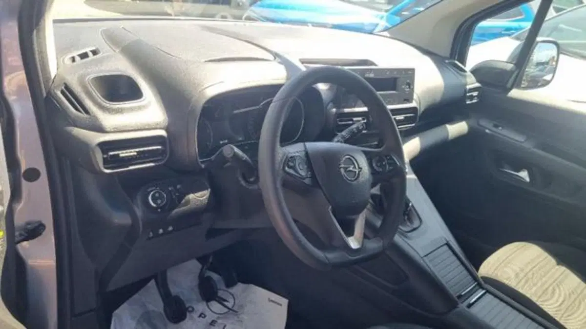 Opel Combo Life usata a Savona (10)