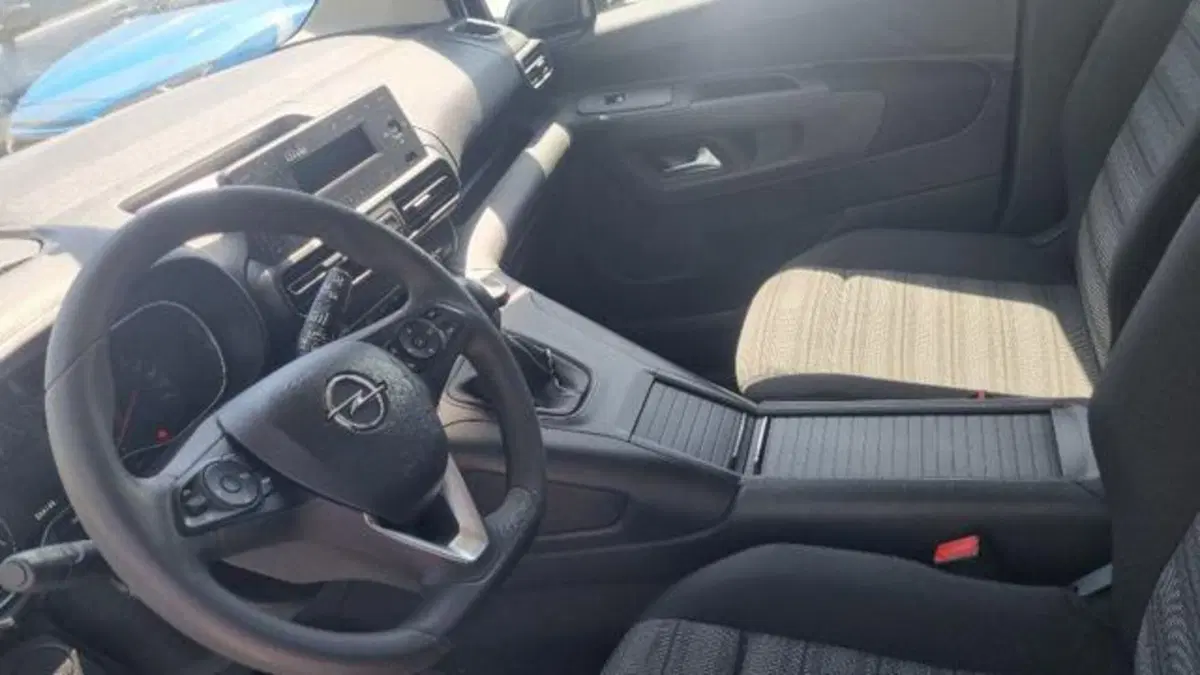 Opel Combo Life usata a Savona (16)