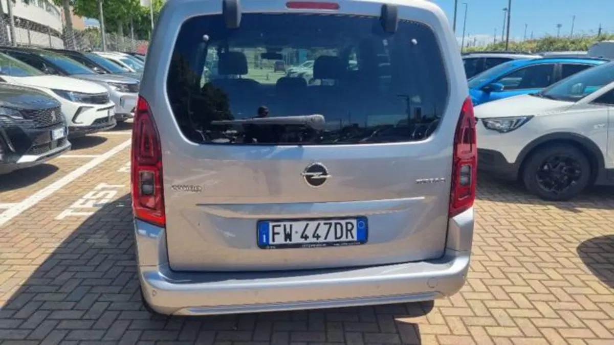Opel Combo Life usata a Savona (17)