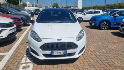 Ford Fiesta 1.5 TDCi 75CV 5 porte Titanium del 2017 usata a Savona
