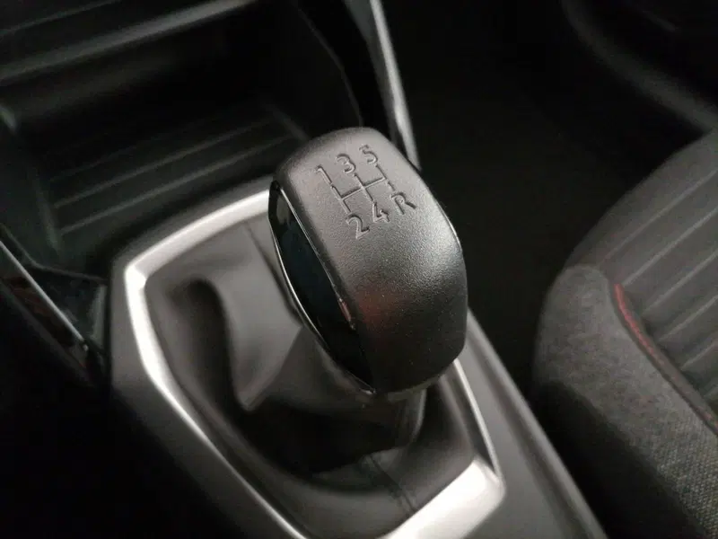 Peugeot 208 usata a Roma (13)