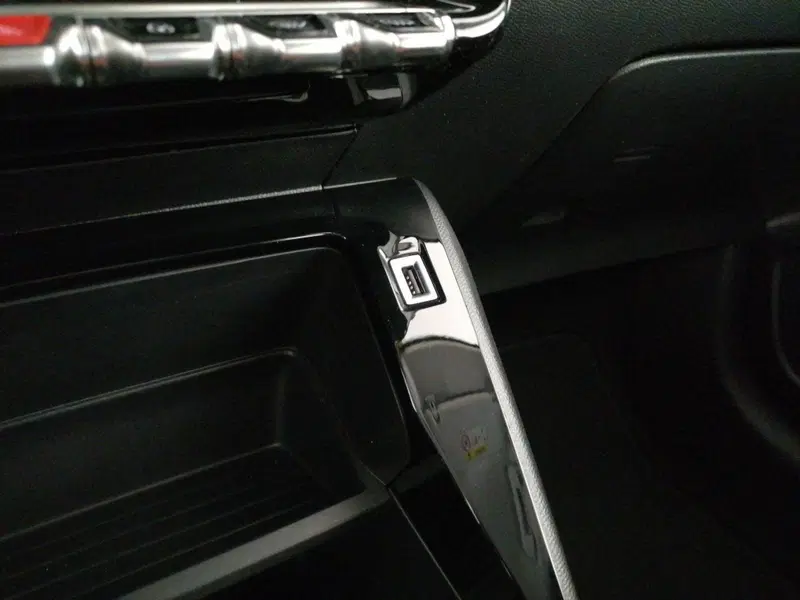 Peugeot 208 usata a Roma (17)