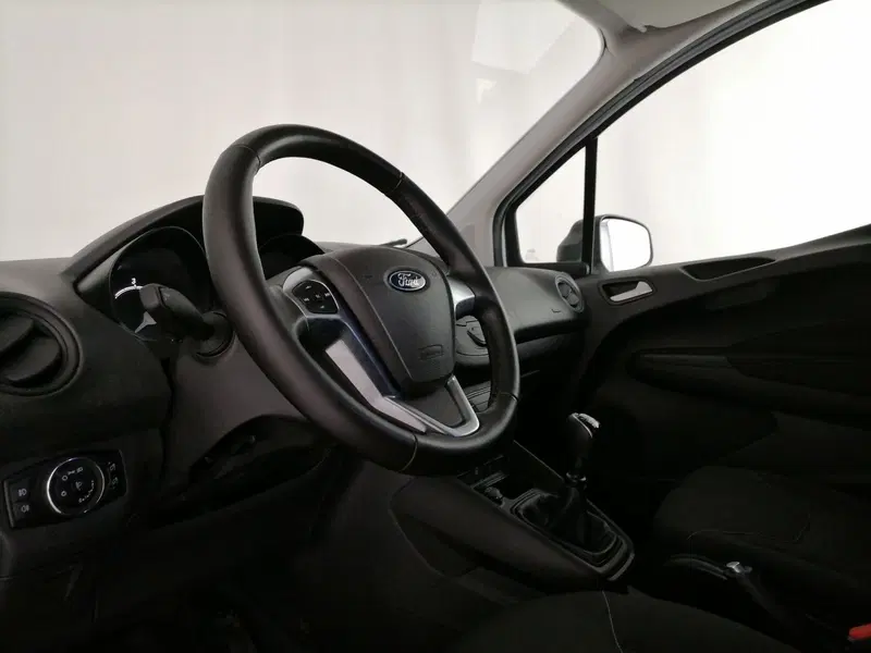 Ford Transit Courier usata a Roma (10)